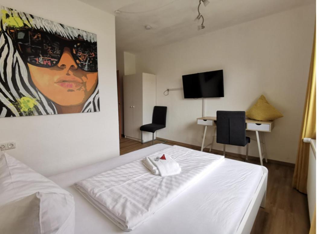 Hotel Wettlaufer Homberg  Bilik gambar
